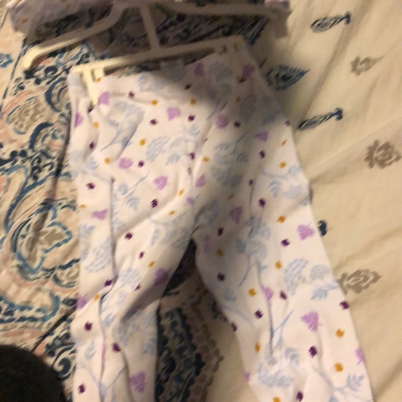 Frozen 2 pajama set Cute never used - Picture 3 of 4